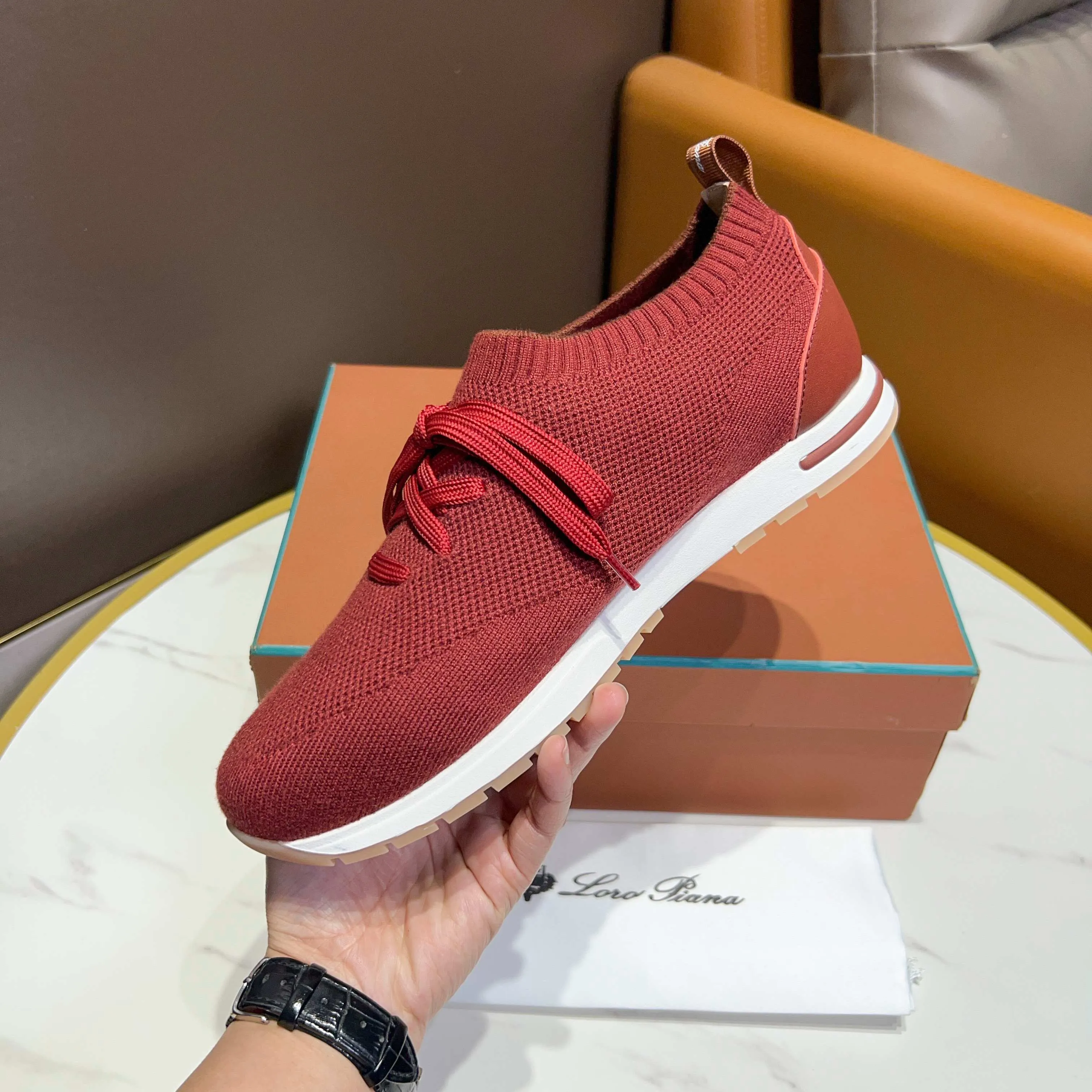 Factory price 400💰 (Loro men's shoes💰iana) New moccasin shoes official website original 1:1 mold opening, original quality💯Fine workmanship, high-end luxury☘The upper is made of original waterproof treated breathable fly-woven suede🌴Luxury🐂Leather lining🍓Rubber wear-resistant and non-slip outsole, size 38-44 (size 45 can be customized)